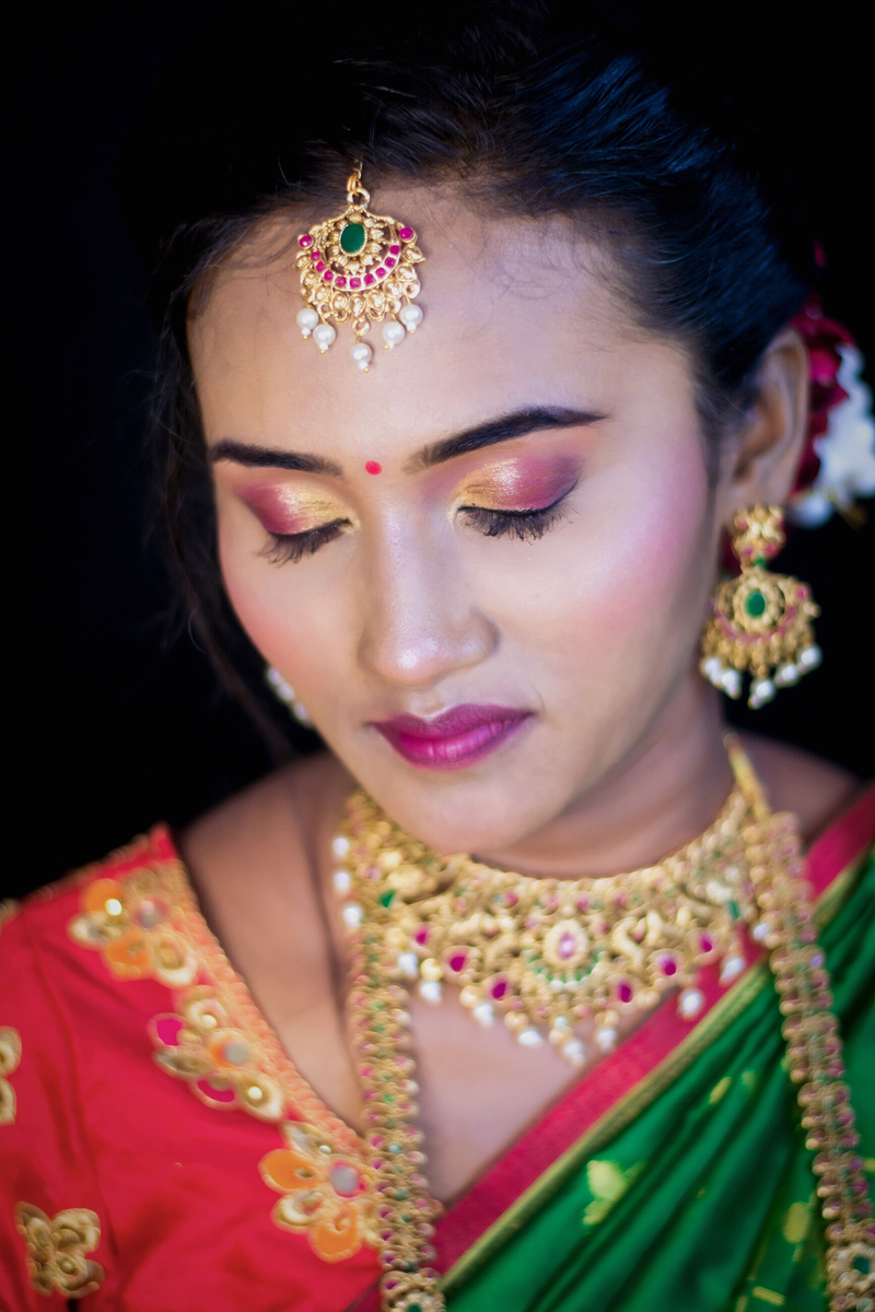 Head Shots
Portrait Photographer Bangalore
Fashion Photographer Bangalore
Mahi's Table
mahistable
Mahi's Medi Table
Mahi's Photo Table
Indoor Portrait Ideas
Fashion Photographer Bangalore
Bridal Look Portraits
Bridal Makeup
Jewelry Shoot
Traditional 