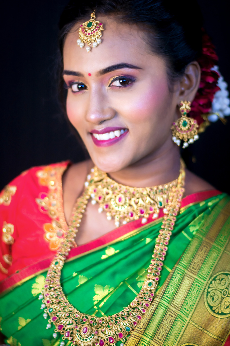 Head Shots
Portrait Photographer Bangalore
Fashion Photographer Bangalore
Mahi's Table
mahistable
Mahi's Medi Table
Mahi's Photo Table
Indoor Portrait Ideas
Fashion Photographer Bangalore
Bridal Look Portraits
Bridal Makeup
Jewelry Shoot
Traditional 
